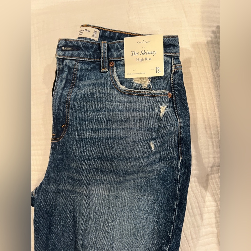 Abercrombie “the skinny” high rise brand new with tags